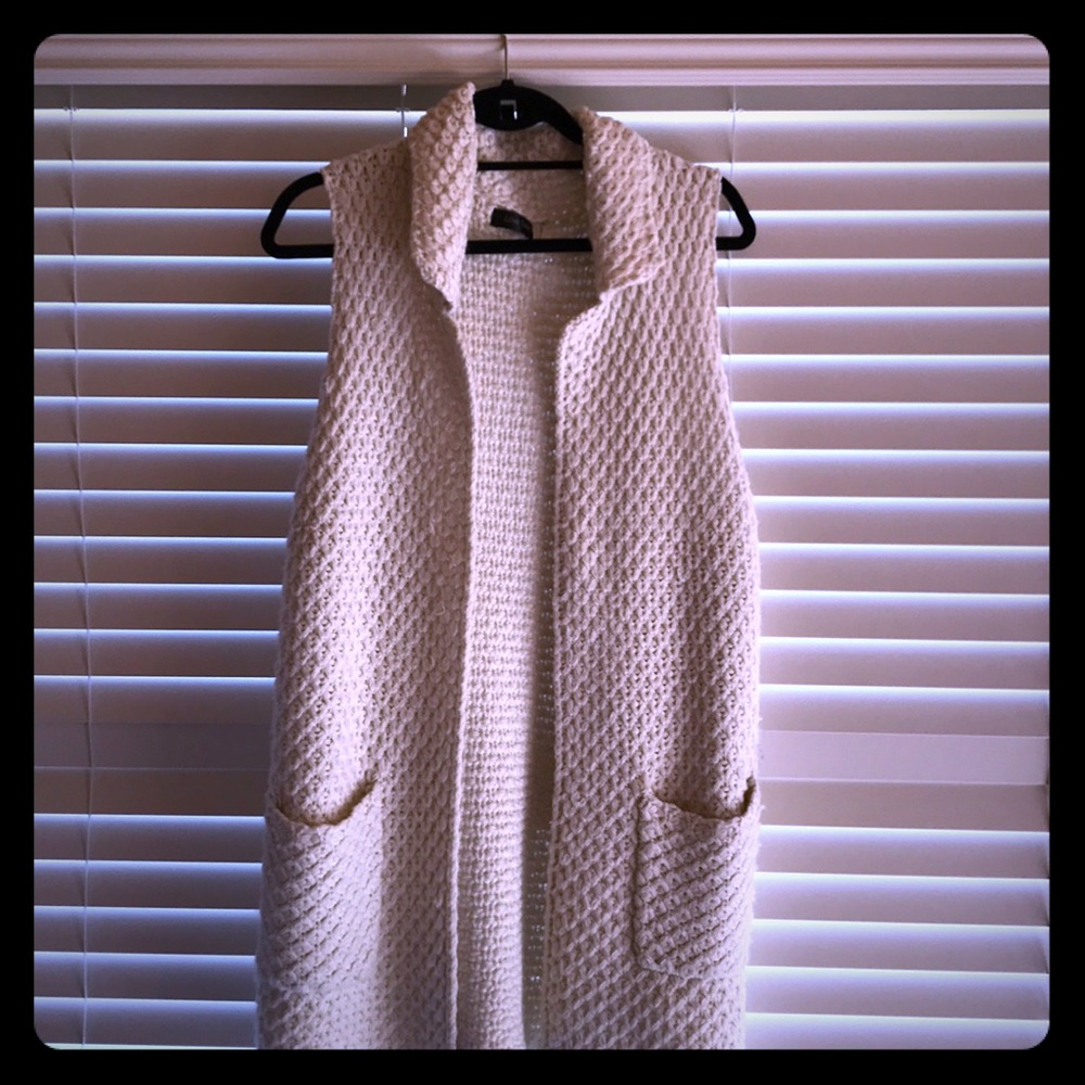 Love Token Sweater-Vest